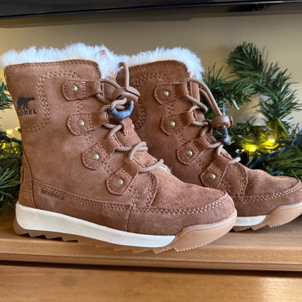 Sorel Brown Waterproof Boots with White Fur Trim - VGUC Toddler size 11